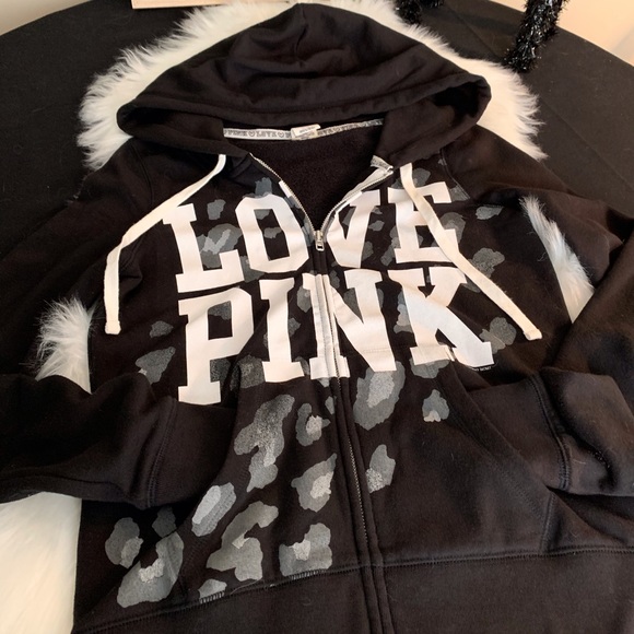 PINK Victoria's Secret Tops - PINK Victoria’s Secret Zip Hoodie Size Medium EUC PINK Victoria's Secret Tops - PINK Victoria’s Secret Zip Hoodie Size Medium EUC